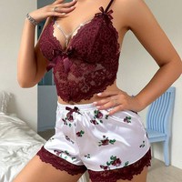 Ensemble de pyjamas en dentelle sexy, vêtements de détente et lingerie pour femmes, comprenant une camisole et un short, tendance et attrayant