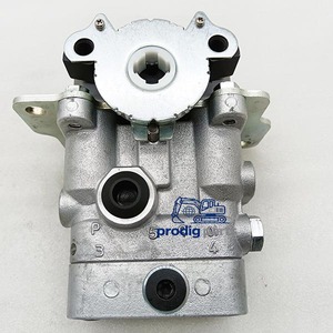 Válvula piloto 702-16-04250 S171022 para PC160-7 PC200-7 PC200-8 PC400-8 7021604250 Válvula piloto de desplazamiento PC300LC-7 Conjunto de piezas de piezas de repuesto - Product Image 1