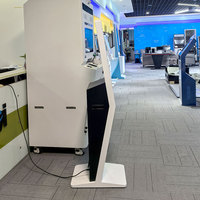 21,5-Zoll-Touchscreen-Kiosk mit QR-Scanner NFC-Kartenleser für Hotel Check-in