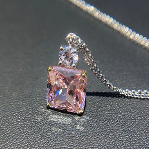 Collana con Ciondolo Cubo Quadrato per Donne, Stile Fiore di Pesco, Gioielli alla Moda per Uso Quotidiano, Regalo - Product Image 2