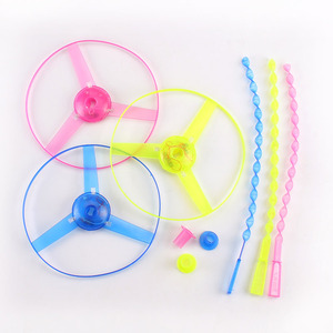 Flying Lights ToysTwist Disc Flyer Saucers con anillos de lanzador Led Flash Bamboo Dragonfly Flying Led Toy Gift para niños - Product Image 6