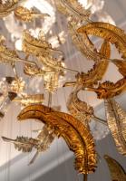 Plafonnier en feuille de verre et lustre en plumes Suspension artisanale en verre pour entrées d'hôtel