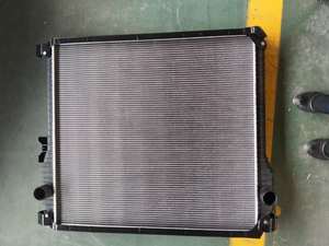 Radiador J08C para camión HINO - Product Image 6
