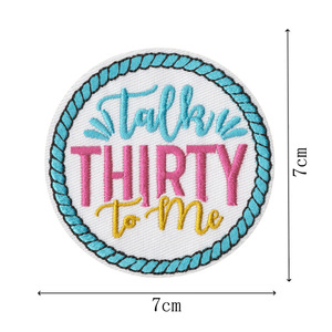Trophée Femme Broderie Patch Parlez Trente à Moi Cercle 3 Pouces Patch Faire Ciel Bondé rose Fer sur Patch - Product Image 2
