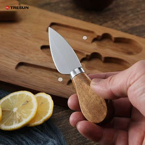 Juego de Tablas de Queso de Madera de Acacia con 3 Cuchillos, Tabla Grande para Quesos y Carnes, Juego de Regalo de Tabla de Charcutería - Product Image 4