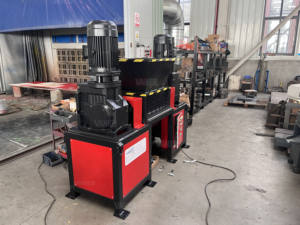 เครื่องย่อยวัสดุแบบสองเพลา Vaner V-DB400 มอเตอร์คู่ 4 กิโลวัตต์ สำหรับย่อยโลหะ เศษโลหะ - Product Image 4