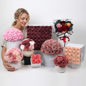 Bouquet di Rose Stabilizzate e Preservate per Sempre con Logo Personalizzato in Scatola Rotonda, Quadrata o a Cuore con Vaso in Ceramica di Porcellana - Product Image 3