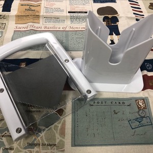 Bread Slicer Plastic White And Black Easy To Clean Kitchen Tool For Toast Bagel Cutting - Product Image 3