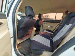 Toyota Yaris <span class=keywords><strong>L</strong></span> 1.5E Automatic Charm Edition 2015-2016 Usata in Stock Pronta per <span class=keywords><strong>la</strong></span> Spedizione - Product Image 4