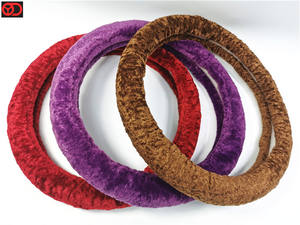 Nueva cubierta de <span class=keywords><strong>volante</strong></span> de 3 radios de felpa Universal Furry para Cadillac Auto Cars Winter con Diamond Venta caliente - Product Image 2