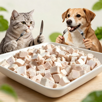 Friandises pour chiens et chats personnalisables en gros : Cubes de poulet lyophilisés, haute teneur en viande, faibles en calories