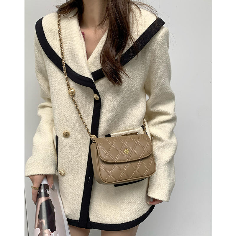 Light brown - long 17 thick 5 high 12cm