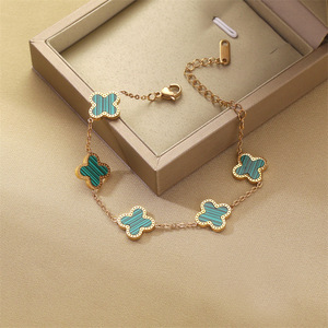 Pulsera de Titanio con Trébol de Cuatro Hojas y Cinco Flores de Fritillaria, Amuleto de Buena Suerte, Estilo Moderno para Mujer - Product Image 3