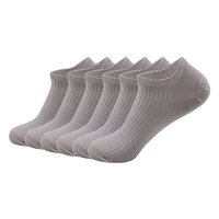 Chaussettes de cheville sneaker blanches pour femmes de conception de nouvelles en gros pour la marque de coureur