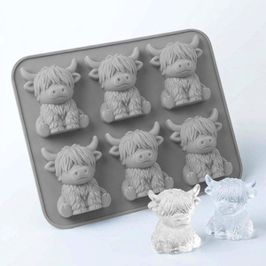 Nuevos Moldes de Silicona de Animales Adorables 2026 para Whisky, Cócteles, Café, Divertida Bandeja de Cubitos de <span class=keywords><strong>Hielo</strong></span> 3D de Vaca Highland con 6 Cavidades - Product Image 3
