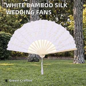 Éventails pliants élégants en soie de bambou blanc, écologiques, art populaire, cadeau de mariage avec motif floral gravé personnalisé - Product Image 2