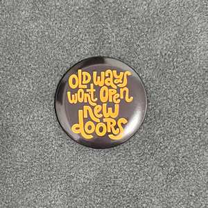 Groothandel Lege Knoop Pin Partij Mode Speciale Kleding Pin Ontwerper Metalen Badges Doek Accessoires Decoratieve Custom Pinnen Knop - Product Image 2