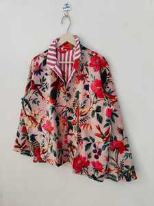 เสื้อแจ็คเก็ตบอมเบอร์ผ้ากำมะหยี่ลายพิมพ์นกสีชมพูแบบกลับด้านได้ ระบายอากาศได้ดี เป็นมิตรกับสิ่งแวดล้อม สำหรับผู้หญิงในฤดูหนาว - Product Image 6