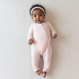 Hongbo bébé vêtements pyjamas 0-12M vente en gros unisexe couleur unie doux confortable personnalisé bambou Spandex fermeture éclair YKK côtelé bébé barboteuses - Product Image 2