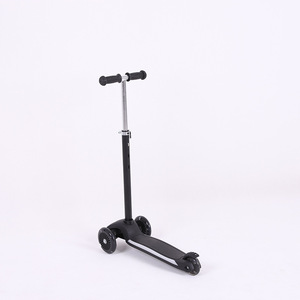 Patinete infantil plegable con altura ajustable, color negro, para mayores de 3 años - Product Image 2