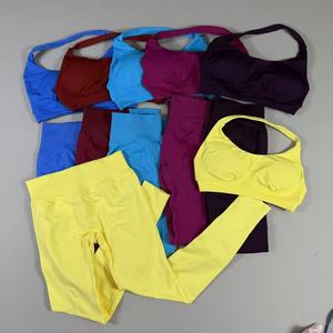 Conjunto Deportivo de Yoga de 2 Piezas para Mujer, Top Deportivo sin Costuras con Relleno, Pantalones Largos, Ropa de Yoga Transpirable de Secado Rápido - Product Image 3