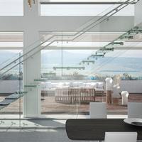 Escalier flottant intérieur avec garde-corps en verre de sécurité pour usage familial