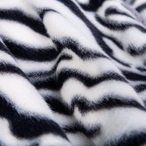 Chăn lông giả mềm mại, ấm áp, mịn màng như lông thỏ, chăn bông dày dặn dùng trong phòng ngủ - Product Image 4