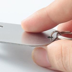 1PC Ouvre-bouteille en métal Simplicity Ouvre-bouteille portable Originalité <span class=keywords><strong>Porte</strong></span>-clés en argent - Product Image 2