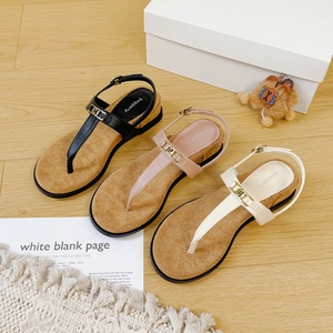 Sandales à lanières en T style vintage pour femmes, en peau de mouton, pour les vacances d'été, avec boucle métallique - Product Image 2
