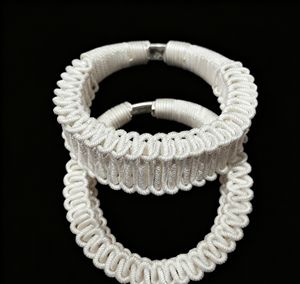 Toptan Yeni Kadın Etnik Tarzı <span class=keywords><strong>Miao</strong></span> Gümüş Kaplama Çan Şeklinde Geniş Oymalı Kol Bileklikleri Paris Modasından Esinlenilmiş Benzersiz Bilezikler - Product Image 1