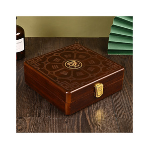 Boîte à bijoux carrée en bois d'acajou, boîte de rangement pour rituels avec boussole, taille personnalisable, finition mate - Product Image 5