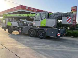 Grue sur camion ZOOMLION ZTC300 d'occasion en bon état, 30 tonnes, flèche télescopique mobile avec moteur et roulement, en promotion - Product Image 5