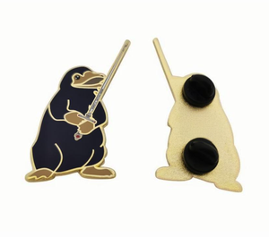 Precio al por mayor de fábrica Gran oferta Aleación de zinc Esmalte duro Gritty Insignia de PIN de animal personalizada con embragues de mariposa - Product Image 4