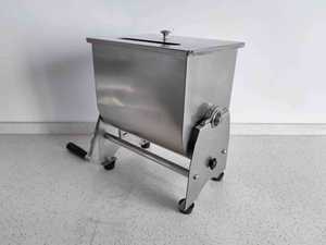 Impastatrice Manuale Commerciale da Tavolo in Acciaio Inox 40L per Impastare Carne, Verdure e Carne Macinata, Nuovo Modello Grande - Product Image 4