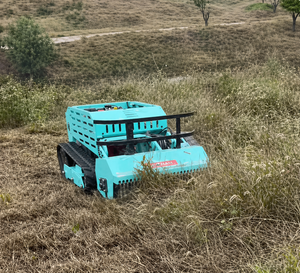 Hot Sale Diesel Self Propelled Industrial <b>Remote</b> <b>Control</b> Crawler Lawn <b>Mower</b> Robot 80cm Grass Cutter for Farm Orchard Slope - Product Image 5