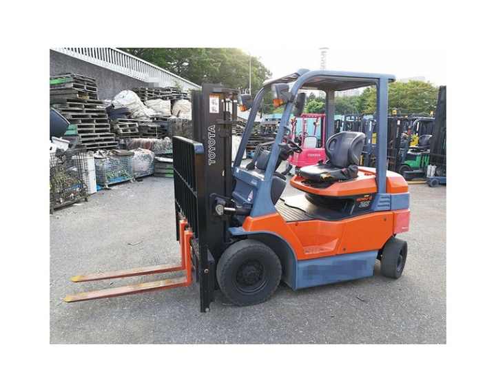 Toyota Forklift 5 Ton - Reliable Used Equipment for Sale