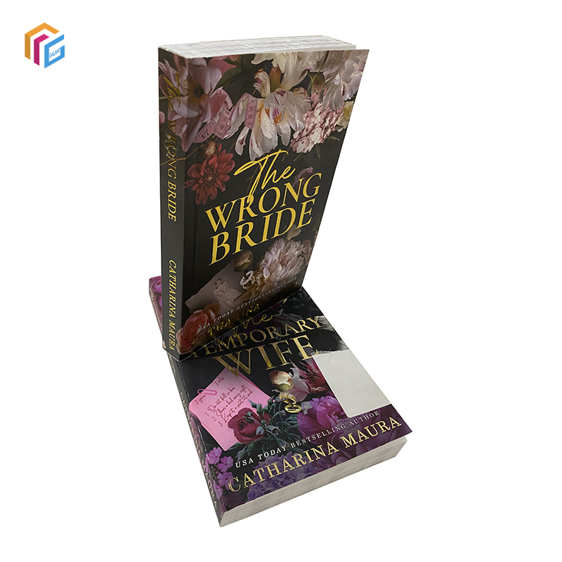 High Quality Customized Softcover Book Printing Perfect Bound Romance Novel Book With Foil Stamping Cover