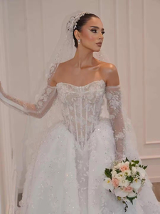 Robe de mariée S2081Y haut de gamme sur mesure, style princesse, manches longues, décolleté cœur, dentelle florale 3D, taille <span class=keywords><strong>basque</strong></span>, effet duveteux - Product Image 4