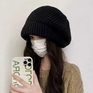 Cappello a coste in cashmere con maschera integrata - Product Image 2