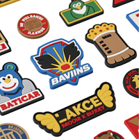 Vente en gros de logo d'insigne à effet 3D personnalisé pour hommes vêtements d'aventure en plein air pour amateurs de militaires PVC caoutchouc plastique artisanat Velcro