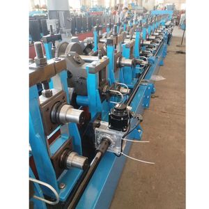 Hochwertige voll automatische Bahn breite 4 "bis 12" Pfetten Stahlrahmen C Z Pfetten walzen form maschine - Product Image 2
