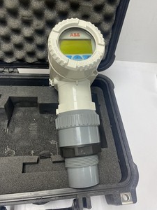 Medidor de Nivel Ultrasónico LST 300 LST300Y0C10U2A1L1H1L7TC1 con Estuche y PLC - Product Image 2