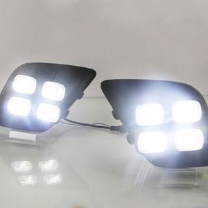 Luz de Circulación Diurna LED Modificada para Automóvil con Luz de Giro Amarilla y Luz Antiniebla para Toyota Hilux Revo 2015-2016 - Product Image 4