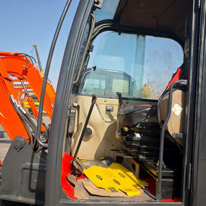 <span class=keywords><strong>Mini</strong></span>-excavatrice d'<span class=keywords><strong>occasion</strong></span> d'origine coréenne de 6 tonnes, moteur, pompe - Doosan DH60, système hydraulique complet, bon état de fonctionnement - Product Image 6