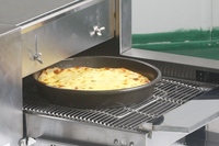 Four à pizza à convoyeur commercial en acier inoxydable, chauffage rapide, four à pizza à convoyeur au gaz à vendre
