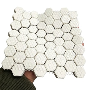 Carrelage en <span class=keywords><strong>céramique</strong></span> hexagonal en alumine à 92 % d'Al2O3 avec une dureté élevée - Product Image 2