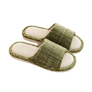 Pantuflas de casa de alta calidad y cómodas, estilo otoño-invierno, con suela gruesa antideslizante, aptas para hombres y mujeres. - Product Image 5