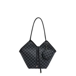 Bolso Tote de Cuero Genuino Retro Vintage para Mujer con Cadenas, Resistente al Agua, Gran Capacidad, Diseño Moderno para Compras - Product Image 5