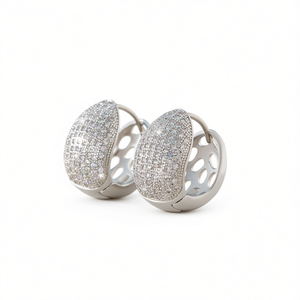 Pendientes Huggie de Lujo en Oro Blanco, Plata 925 con Cristales de Rhinestone y Microincrustaciones, Joyería para Mujer para Fiestas - Product Image 1
