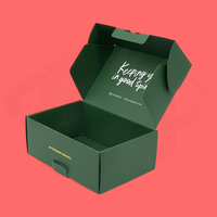 Boîte cadeau en carton ondulé blanc et rose écologique réutilisable en gros avec logo personnalisé imprimé pour l'expédition de vêtements et de cosmétiques